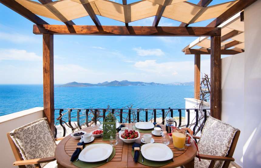 Sea View Yalikavak Garden Apartment - Shaded Terrace