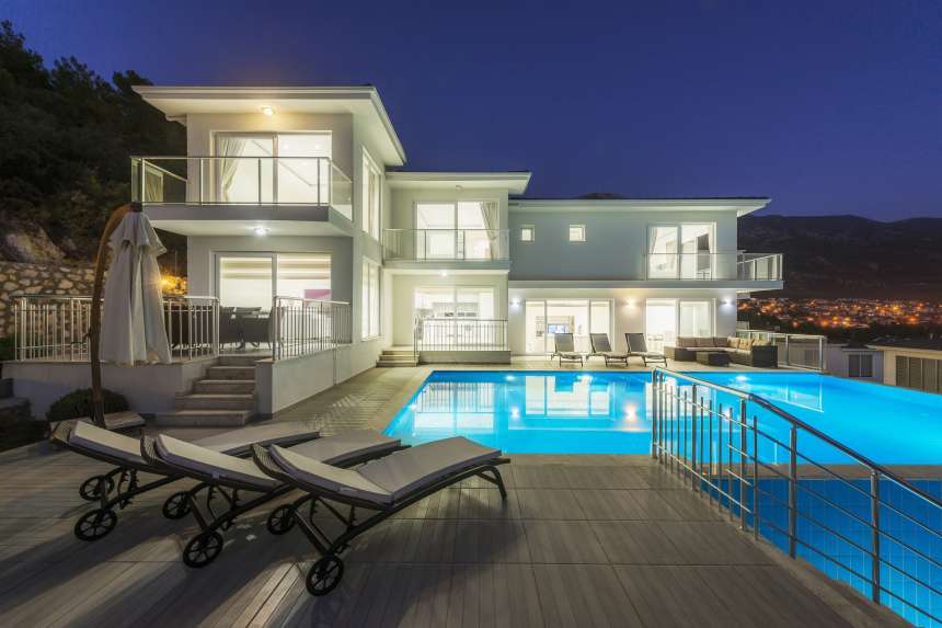 Luxury 6-Bed Ovacik Villa - Private infinity pool