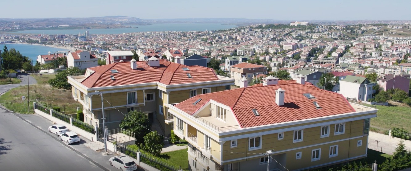 Sea View Luxury Istanbul Apartments - Two low-rise blocks