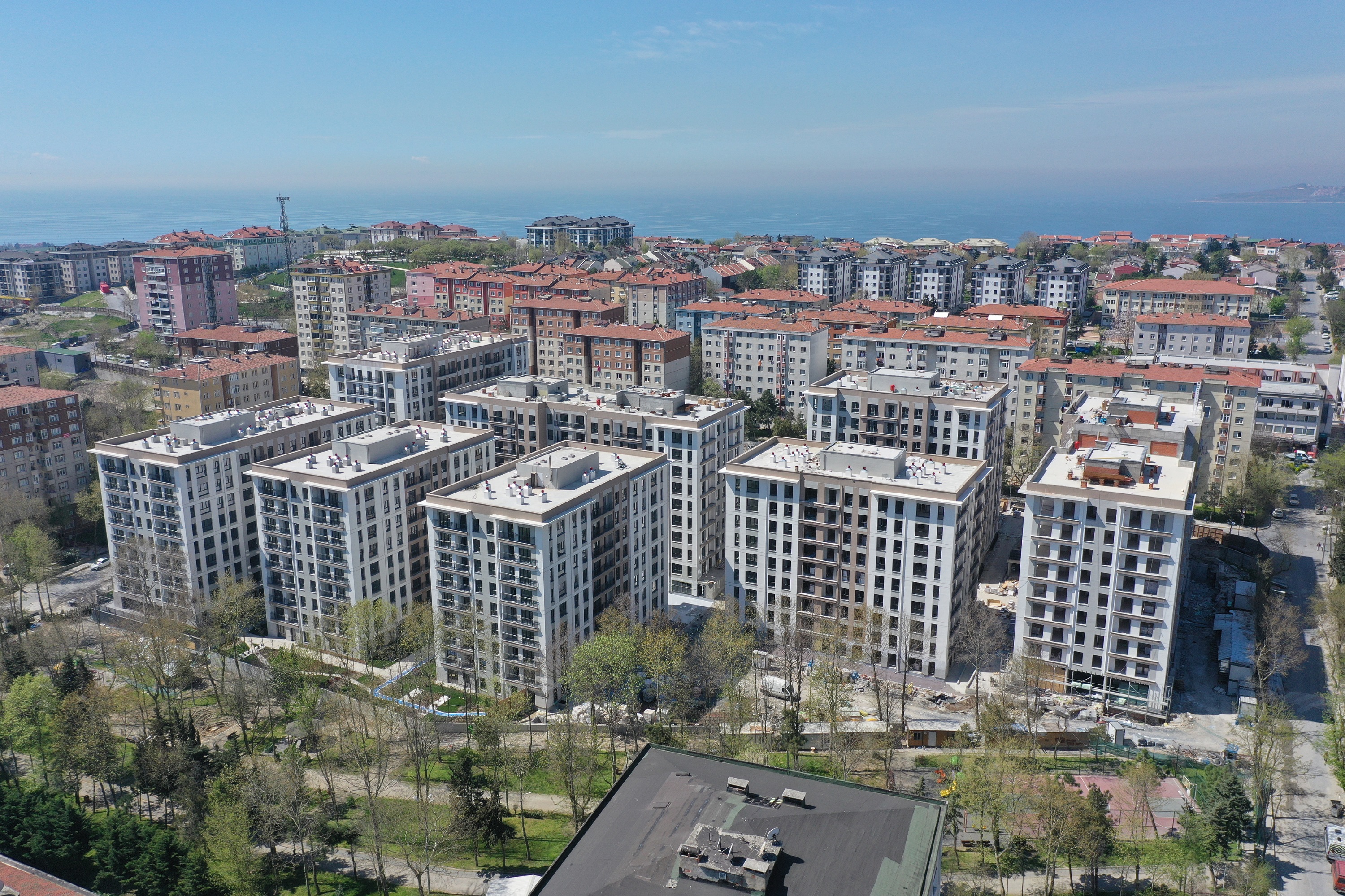 Luxury Istanbul Apartments - Coastal Location - Arial view of the complex