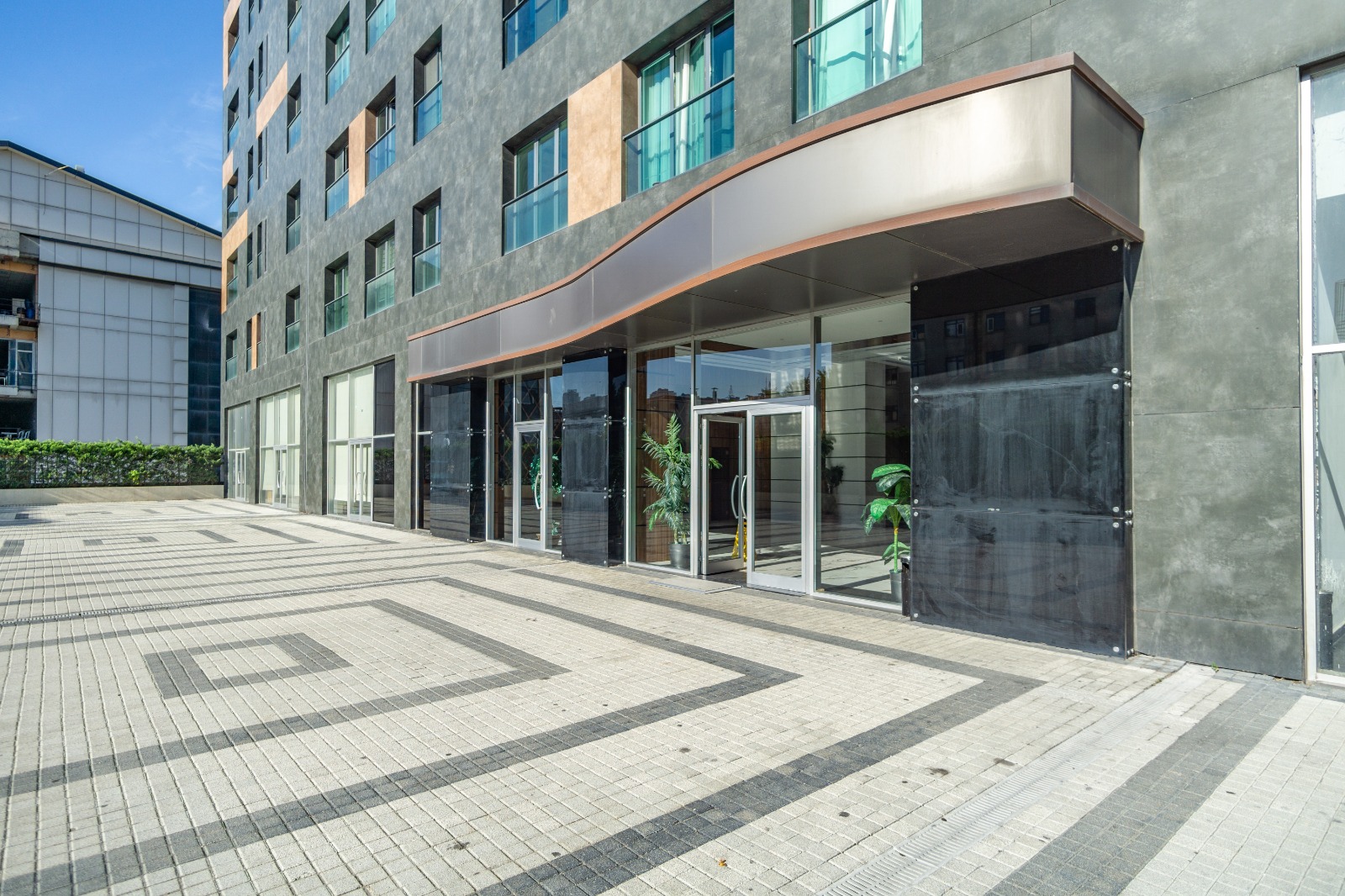 Modern Istanbul Apartments - Apartment Block Access