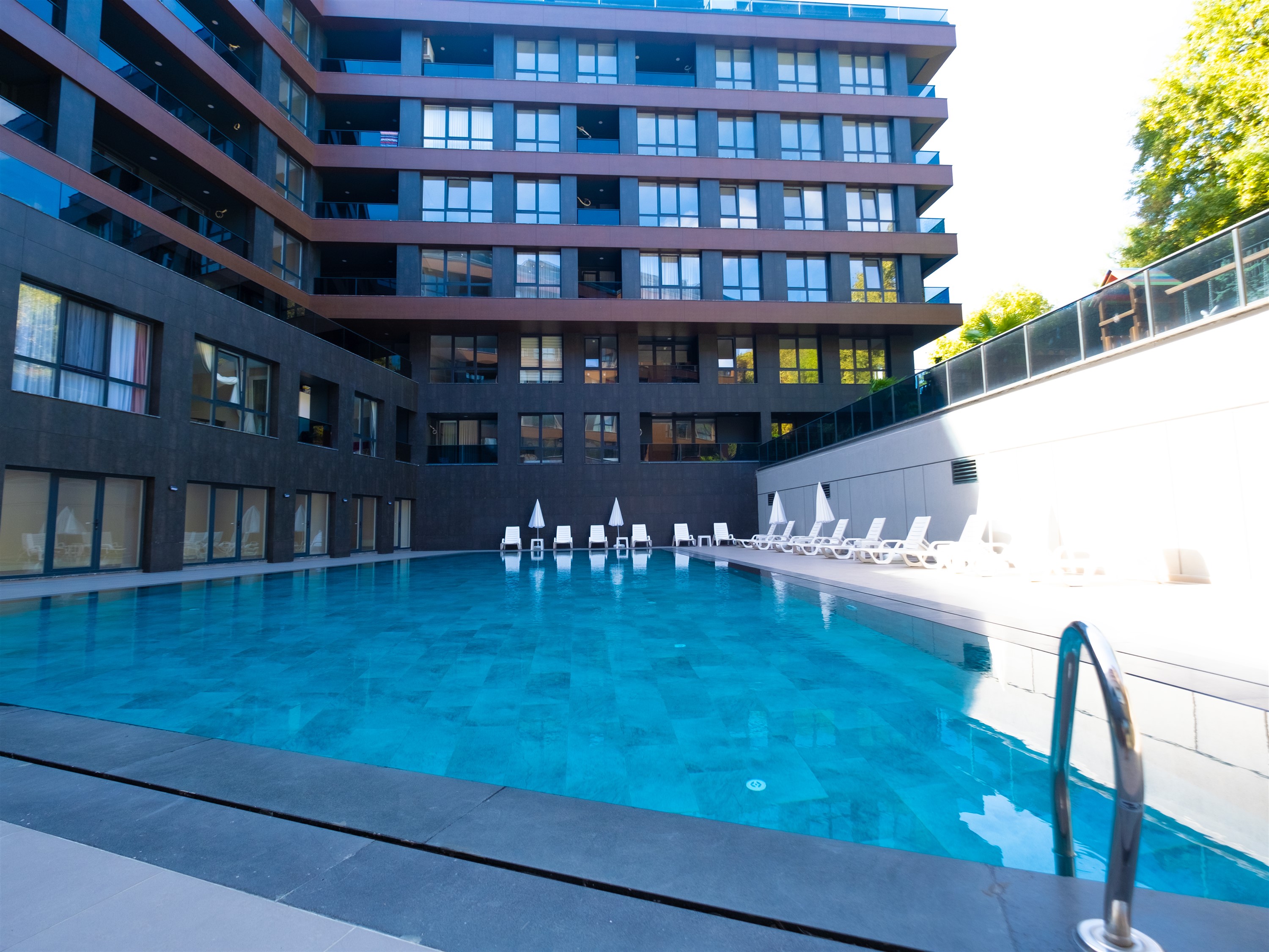 Istanbul Luxury Apartment For Sale - View of apartment building and communal pool