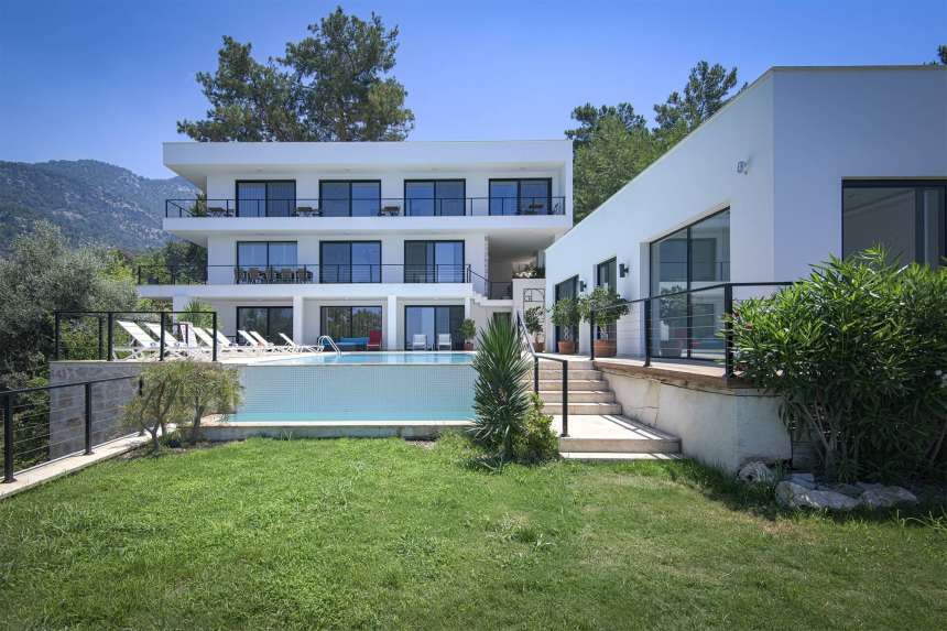 Sea View Faralya Villa- Landscaped Garden