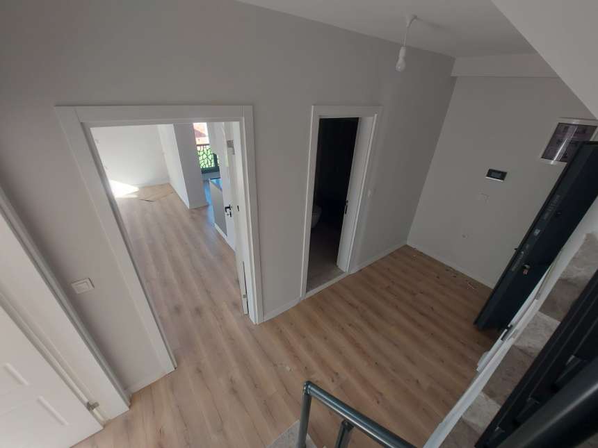 Duplex Calis Apartment- Entrance Hall