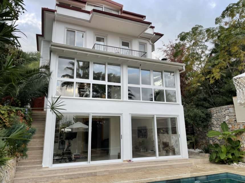 4-Bed Private Villa-  Private Plot