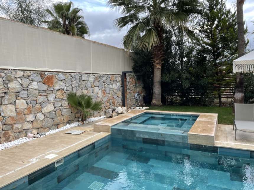 4-Bed Private Villa-  Outdoor Jacuzzi