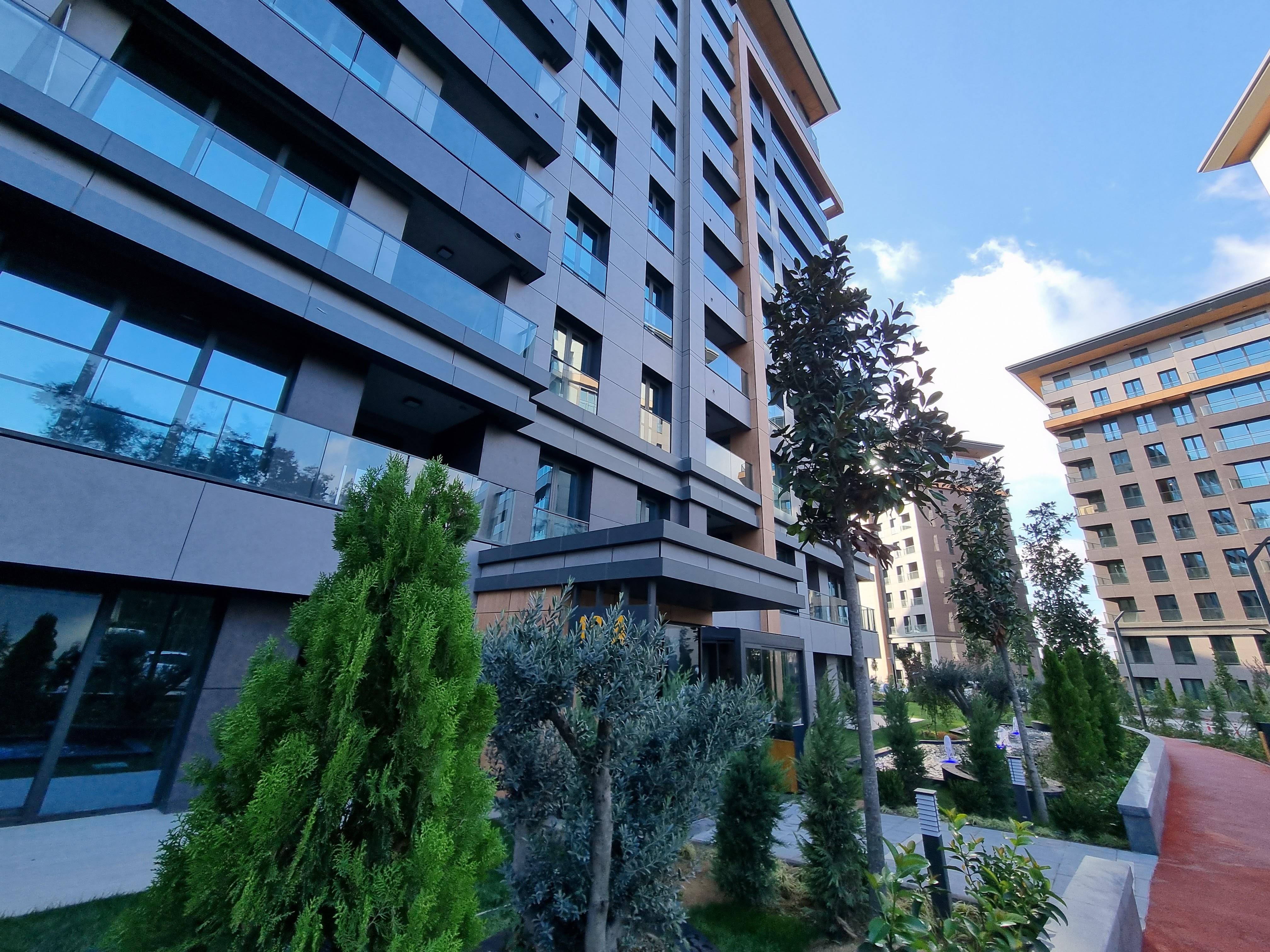 Luxury Kagithane Apartments- Landscaped Gardens