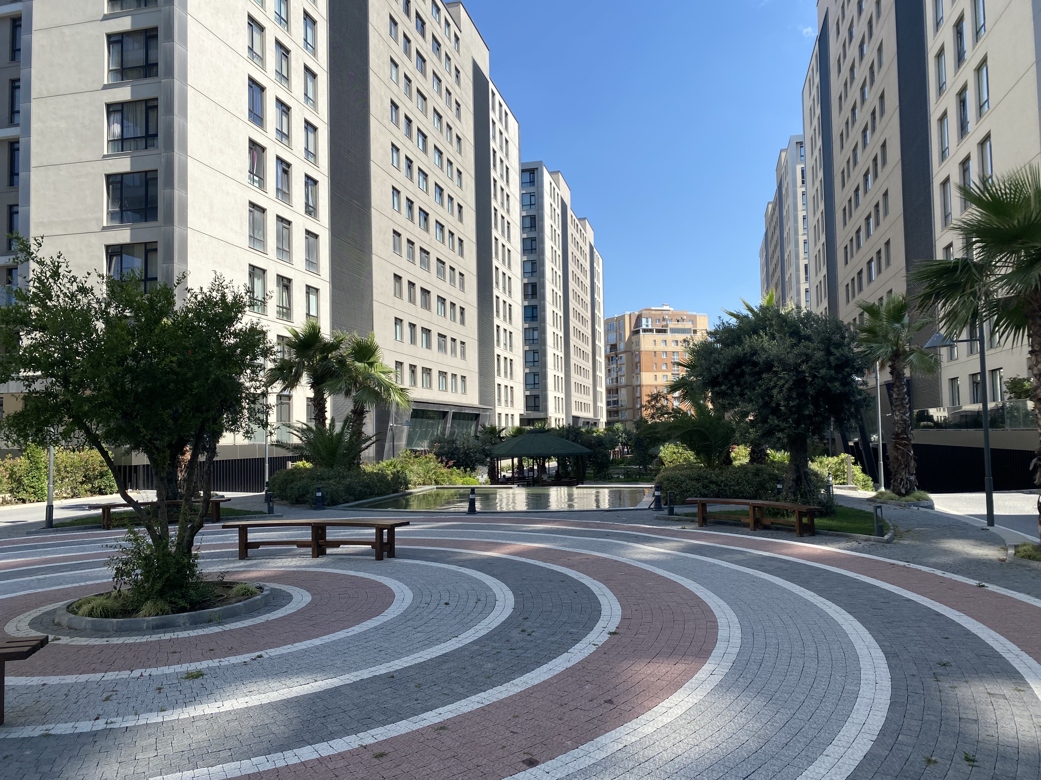 3-Bed Beylikduzu Apartments- Landscaped Gardens