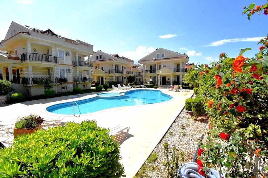 3-Bed Calis Penthouse- Small Complex