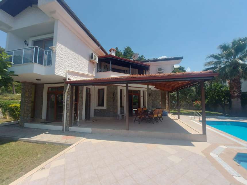 4-Bed Seydikemer Villa- Vast Plot