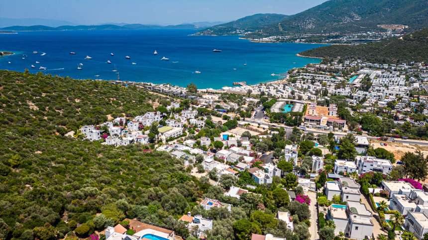 3-Bed Torba Villa- Sea and Nature Views