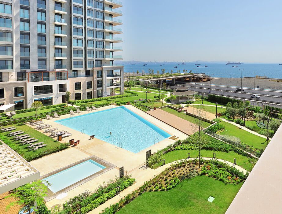 Desirable Sea Front Istanbul Property For Sale - Exterior amenities
