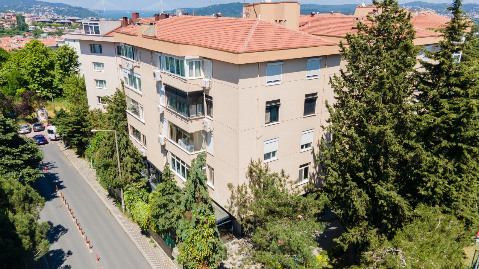 Traditional furnished Istanbul Apartment For Sale - Exterior view