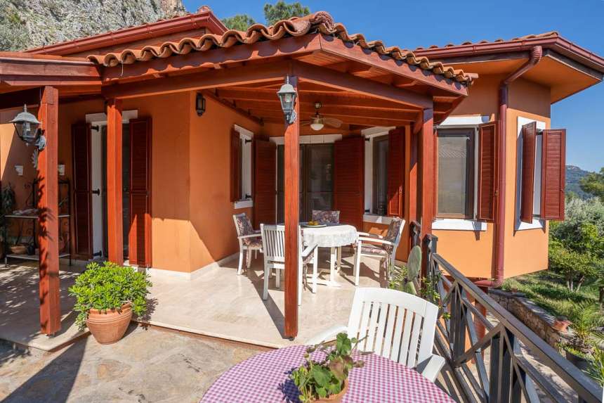 Stunningly beautiful villa in Gocek - Covered veranda with stunning views