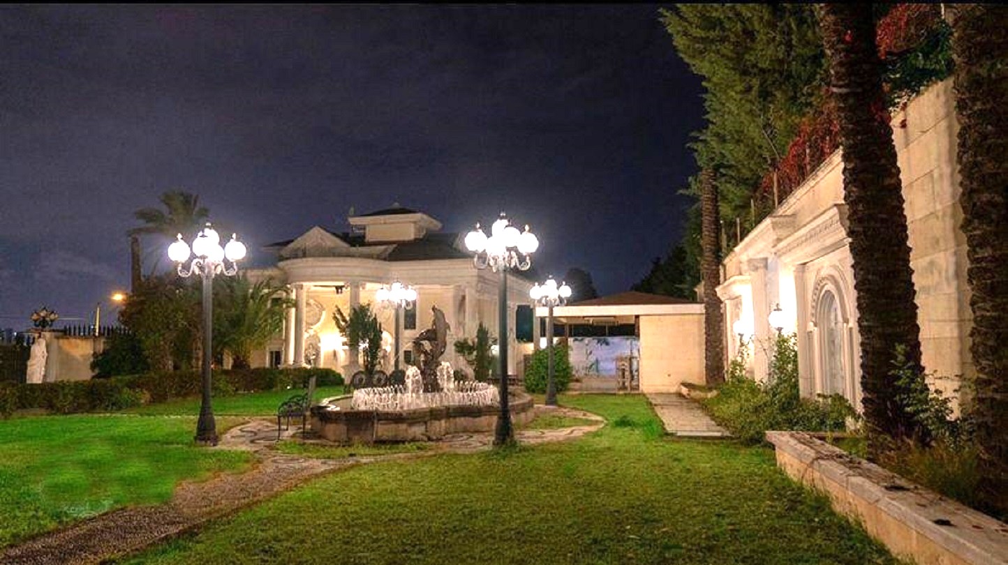 Superior Luxury Mansion In Istanbul For Sale - Main view of exquisite mansion