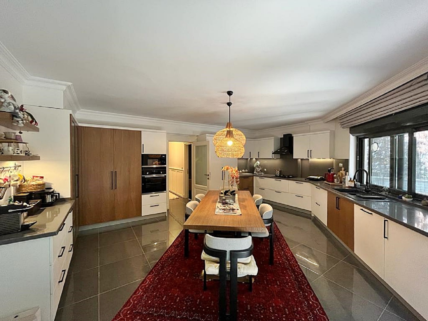 Elite Renovated Villa For Sale In Istanbul - A dream fully fitted and modern kitchen