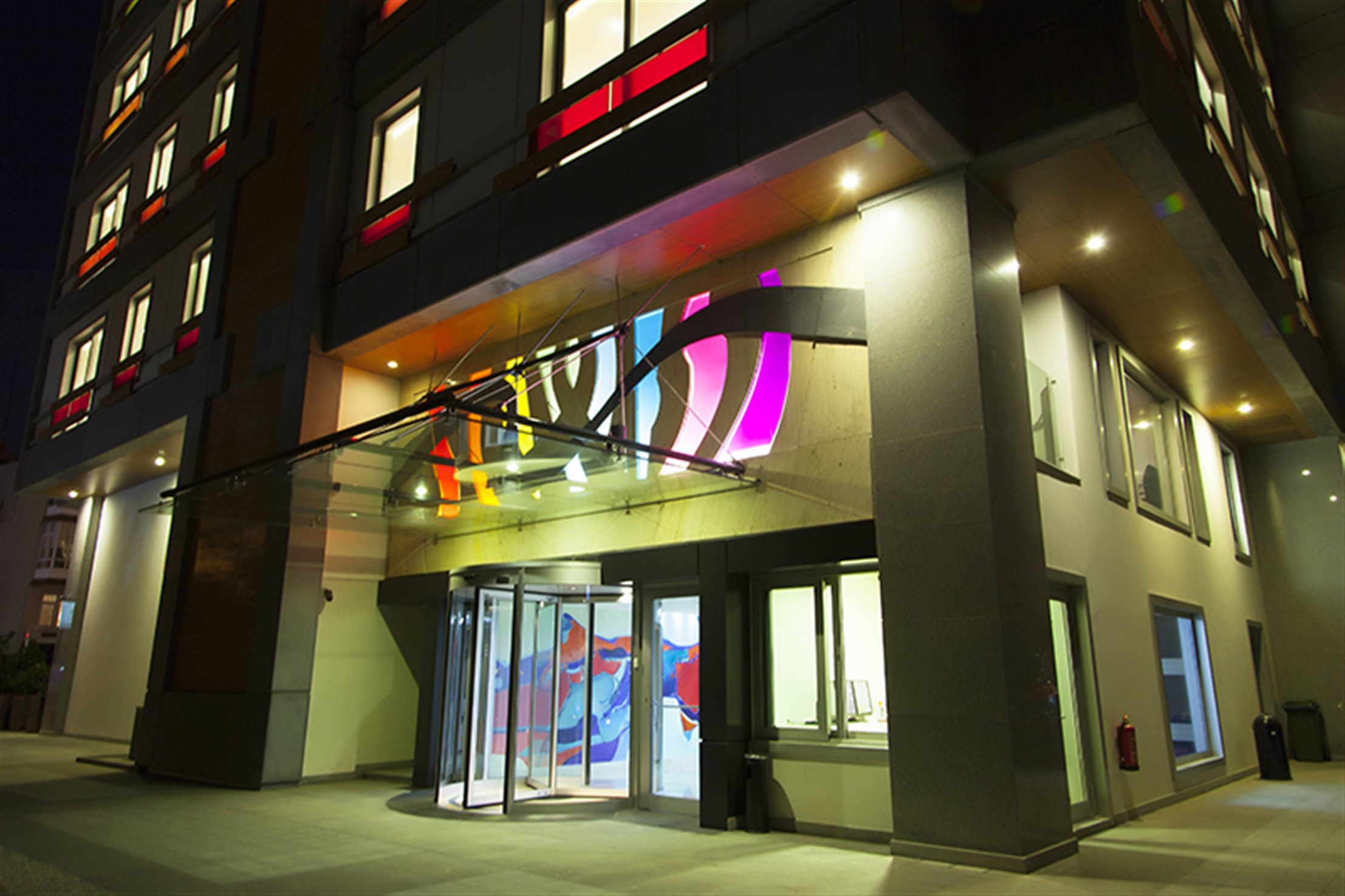 Impeccable City Centre Istanbul Property For Sale - Apartment blocks main entrance