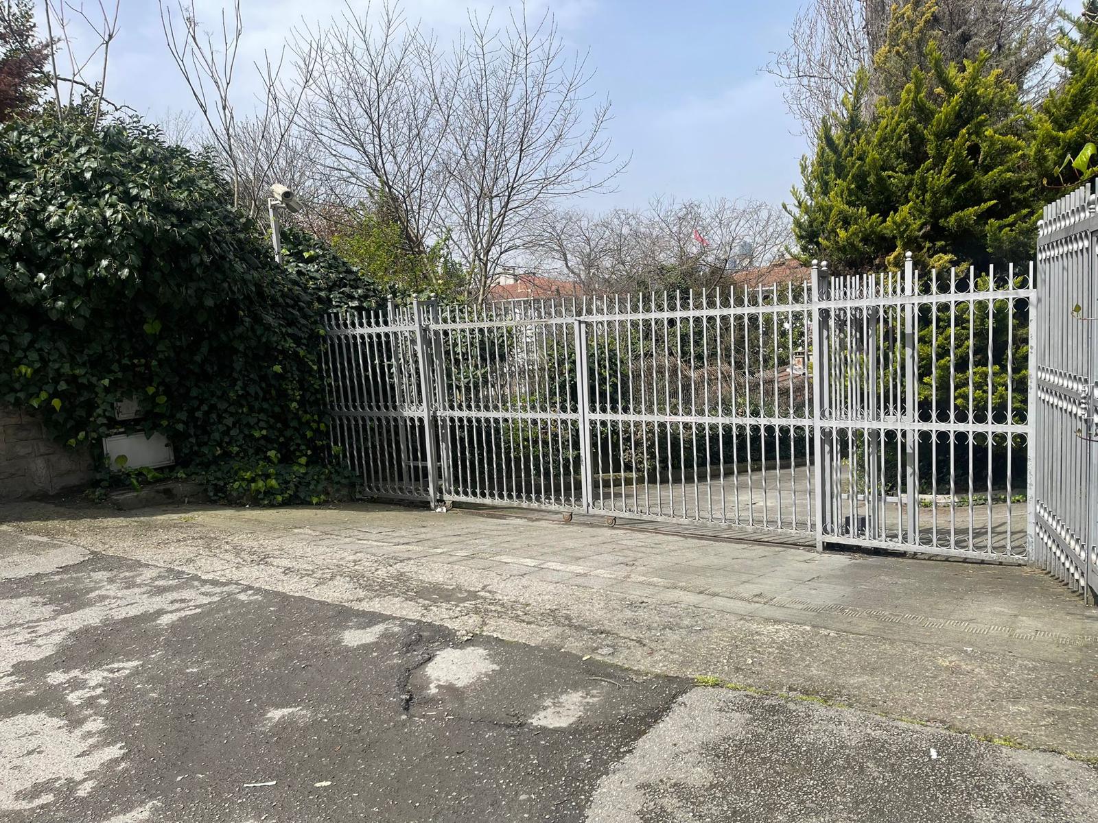 Idyllic Duplex Property For Sale In Istanbul Asian - Securely gated