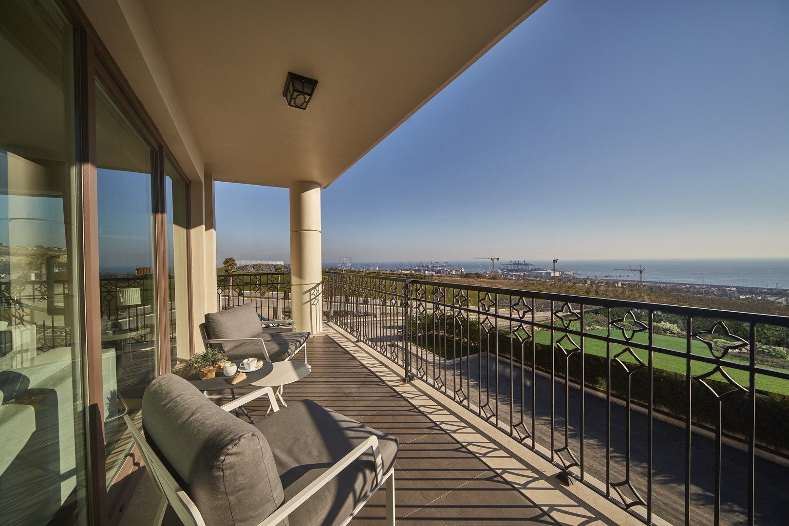 Sea Front Luxury Properties For Sale In Istanbul - Sea views from the balcony