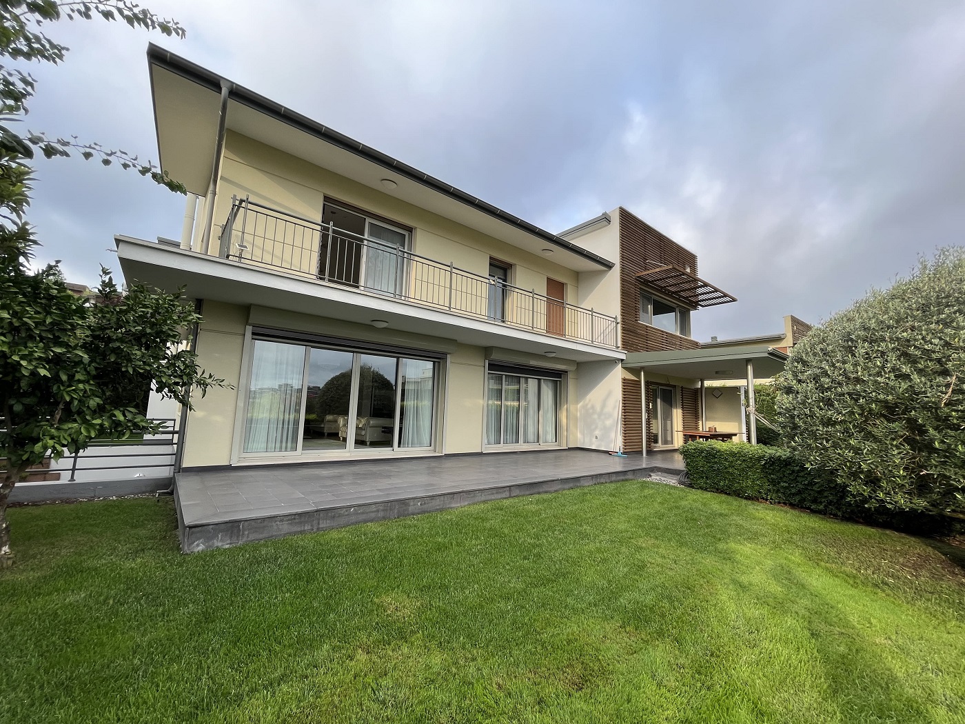 Expansive Istanbul Triplex Villa For Sale - Main view of villa and private garden