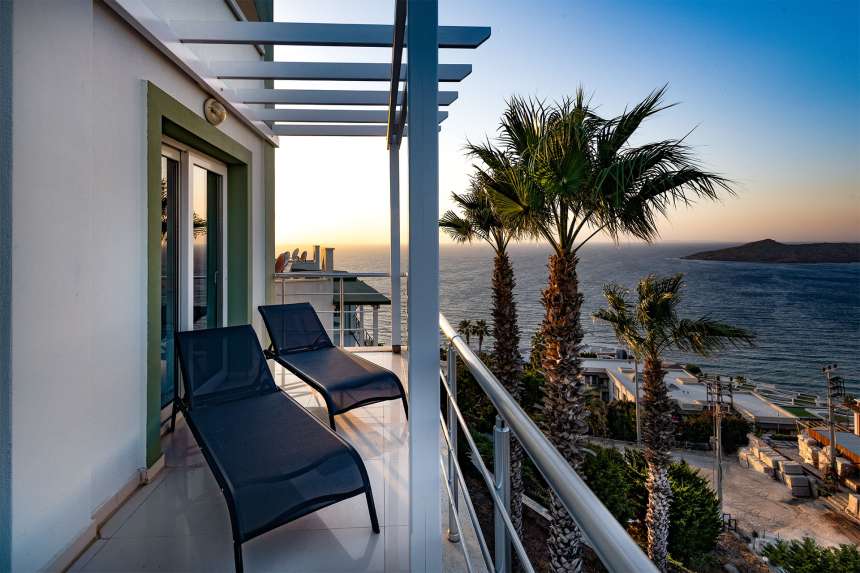 Superb Hillside Apartment For Sale In Bodrum - Long balcony with magnificent sea views