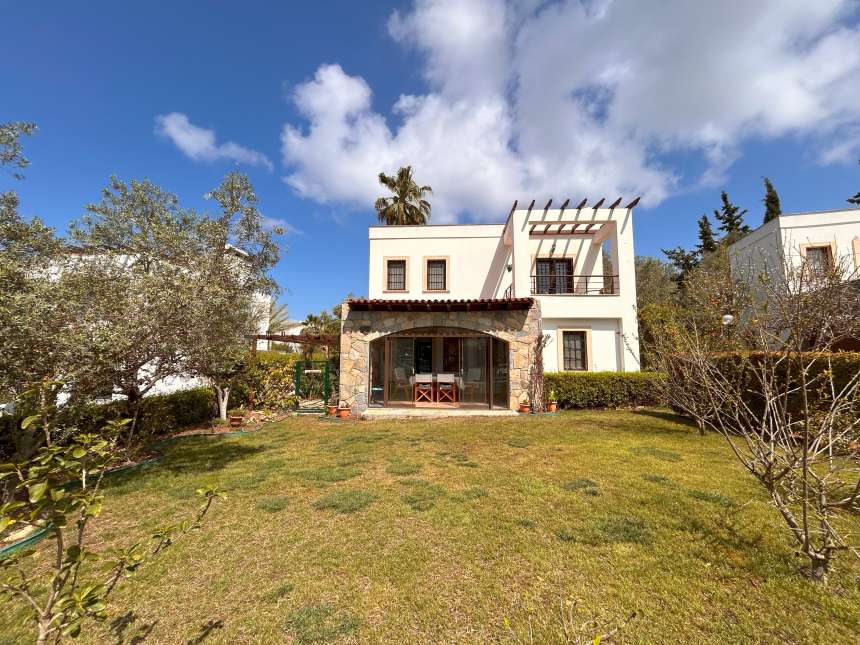 Luxury Property For Sale In Yalikavak Centre - Mature private garden