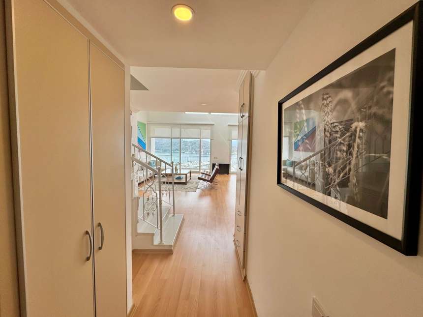 Sea-View Property For Sale In Fethiye - Entrance hallway