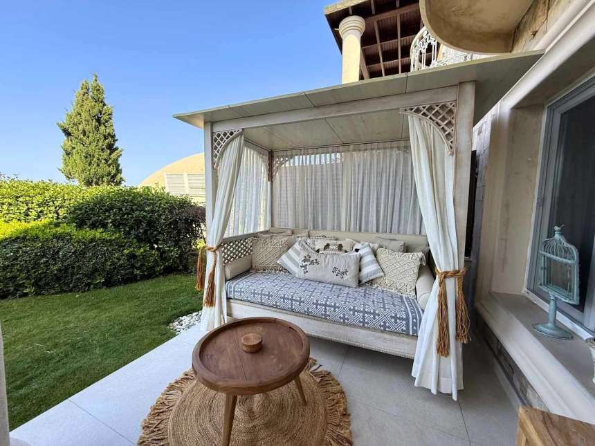 Seafront Property For Sale In Kadikalesi, Bodrum - Luxurious seating area