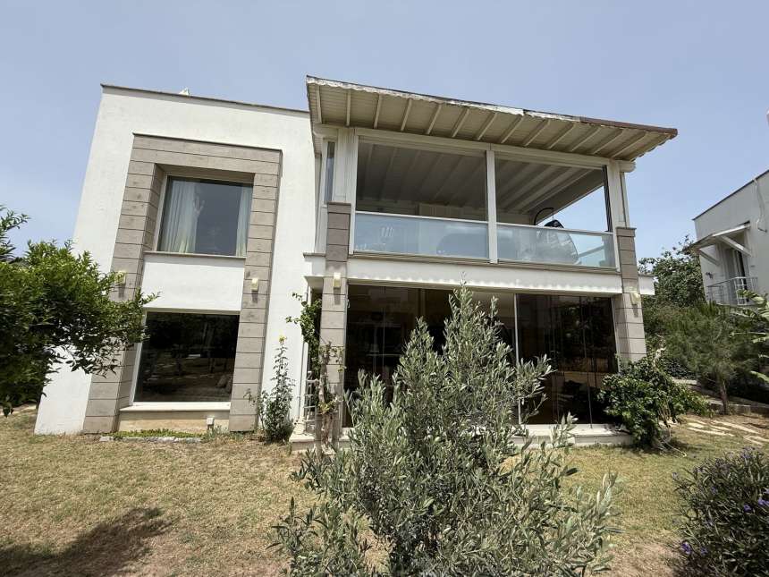 An immaculate Garden Apartment In Bodrum For Sale - Pretty social gardens