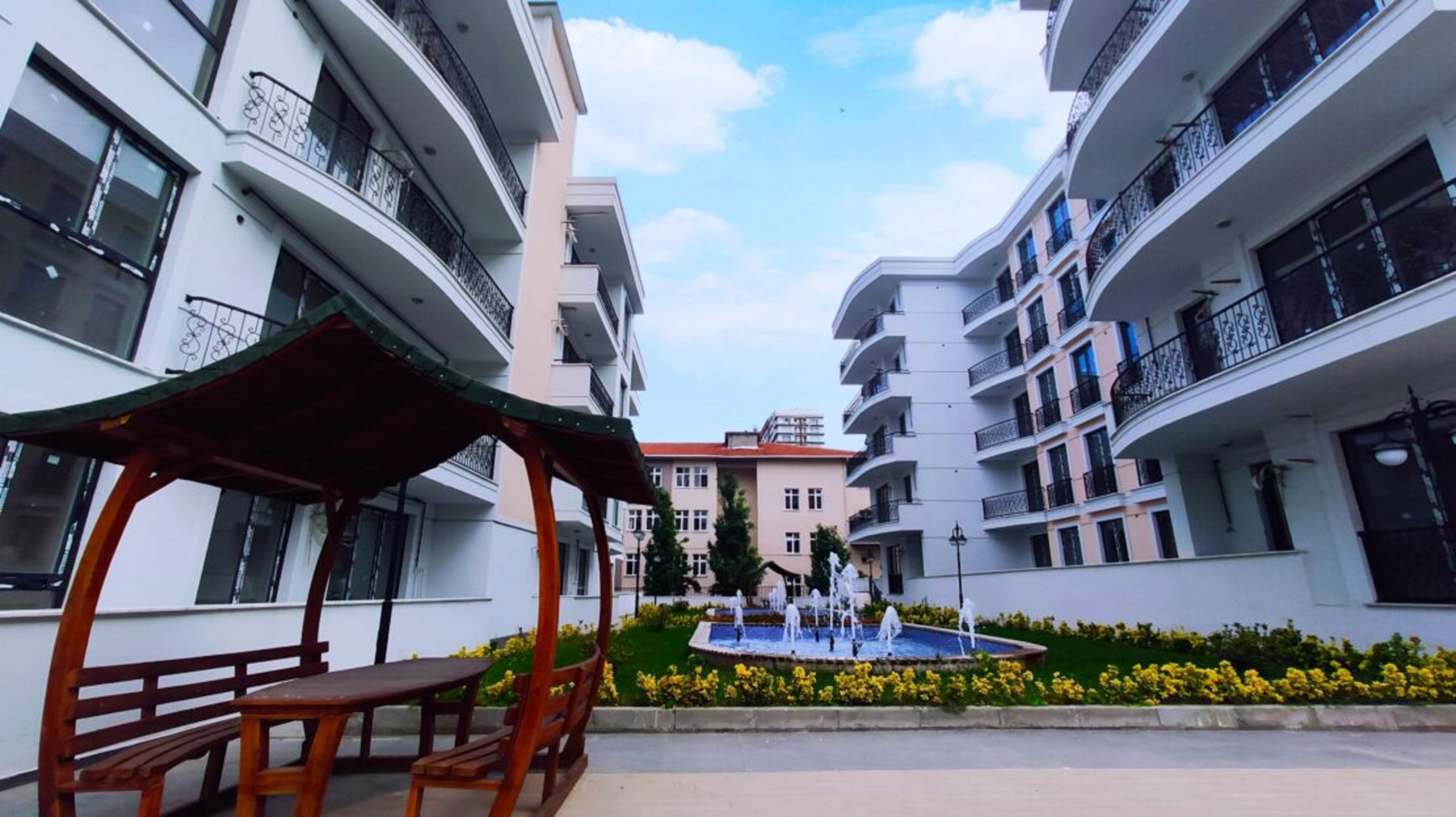Impressive Istanbul Apartments For Sale In Esenyurt - Social seating areas