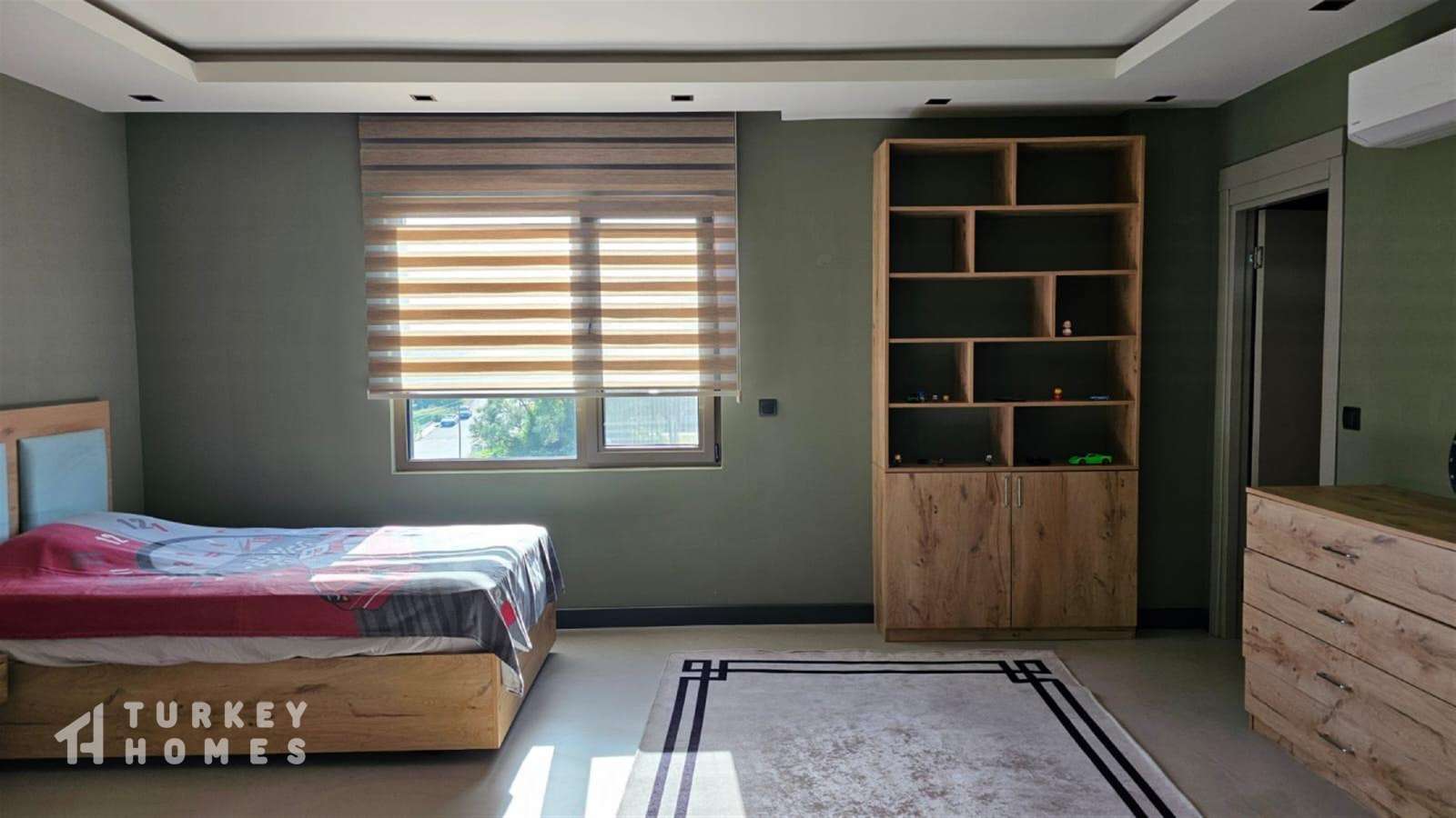 Outstanding Villa For Sale In Asian Istanbul - Modern bedroom