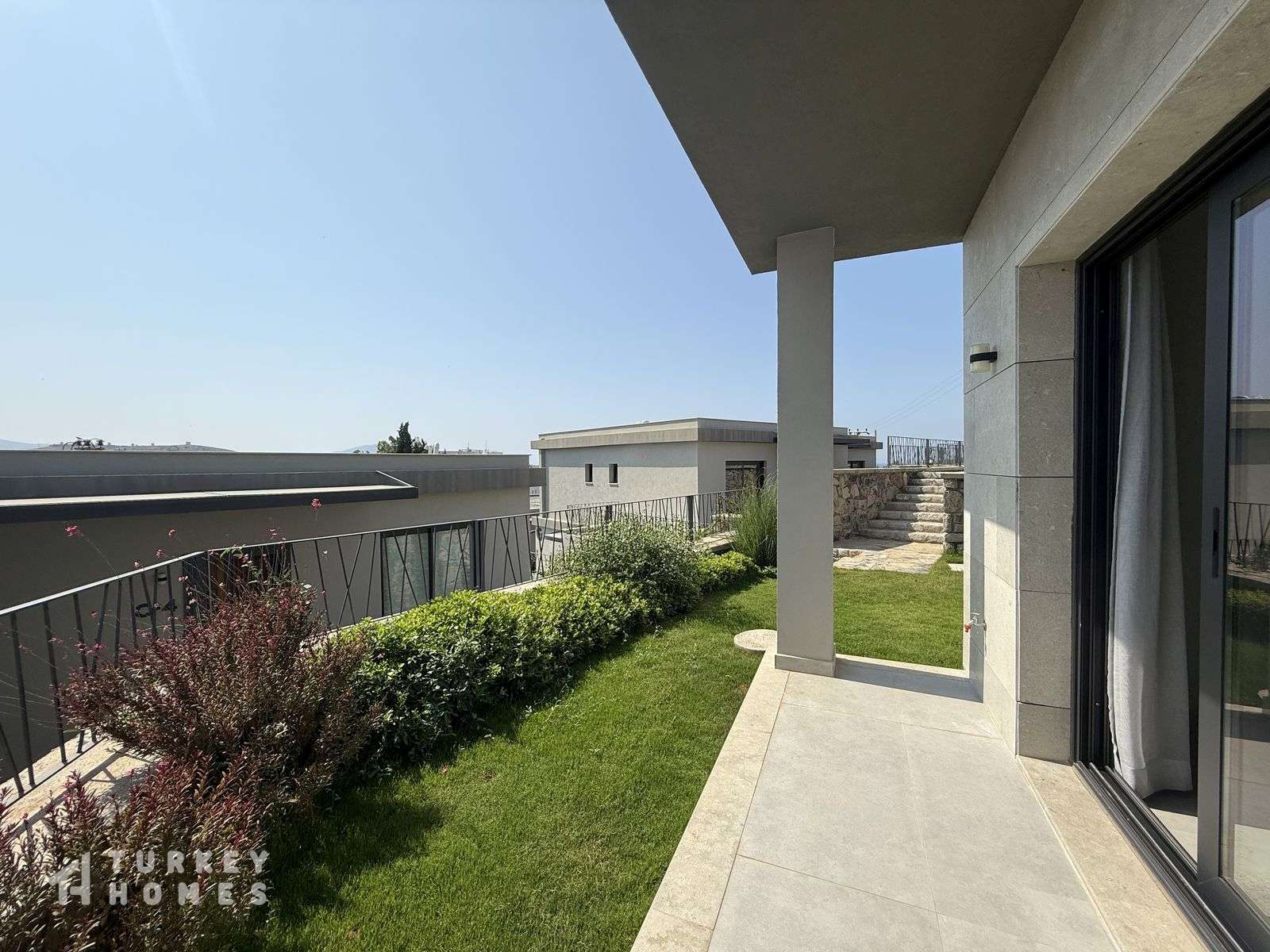 Attractive Bodrum Property For Sale - Sun-drenched terrace