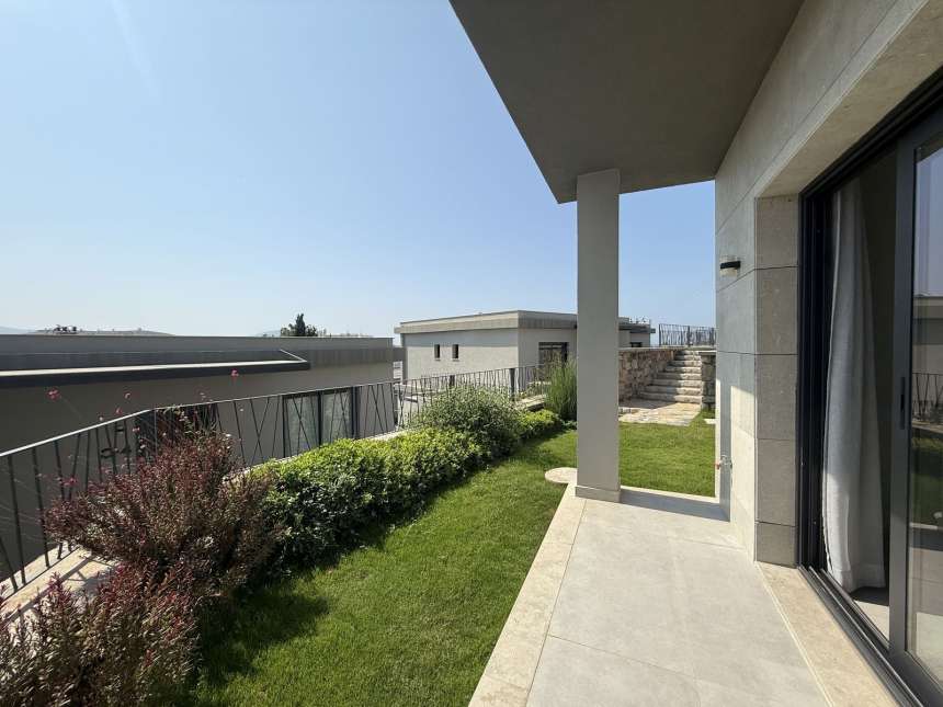 Attractive Bodrum Property For Sale - Sun-drenched terrace