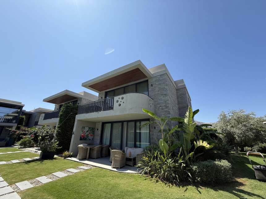 Idyllic Apartment In Bodrum For Sale - Landscaped social gardens