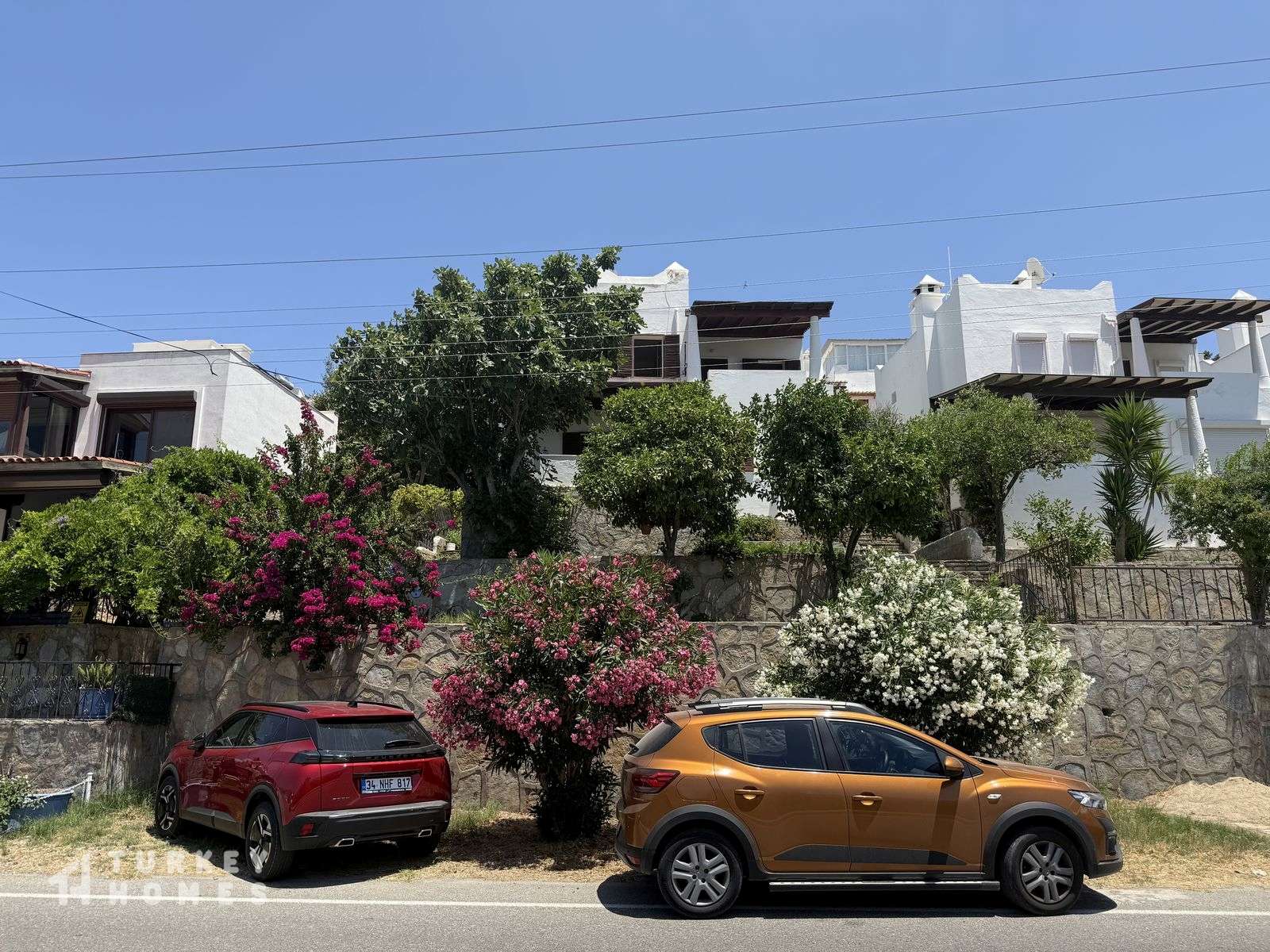 Sea View Duplex Bodrum Property For Sale - Parking