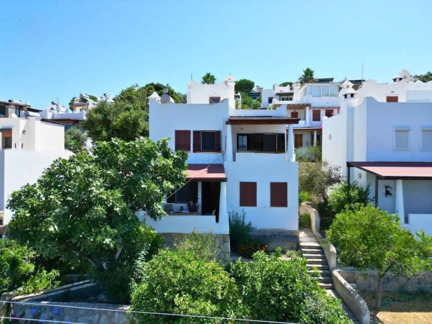 Sea View Duplex Bodrum Property For Sale - A traditional duplex house