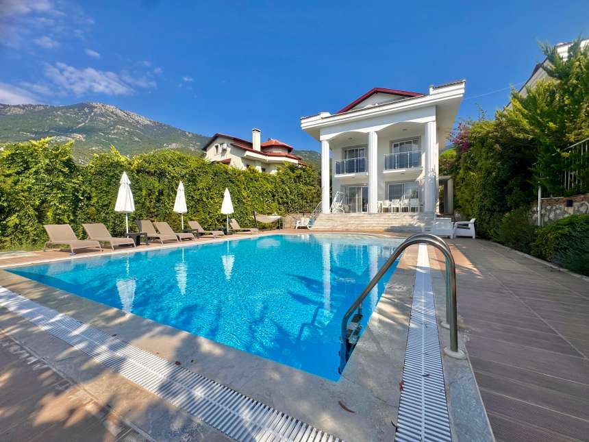Meticulous Fethiye Property For Sale – A large private swimming pool
