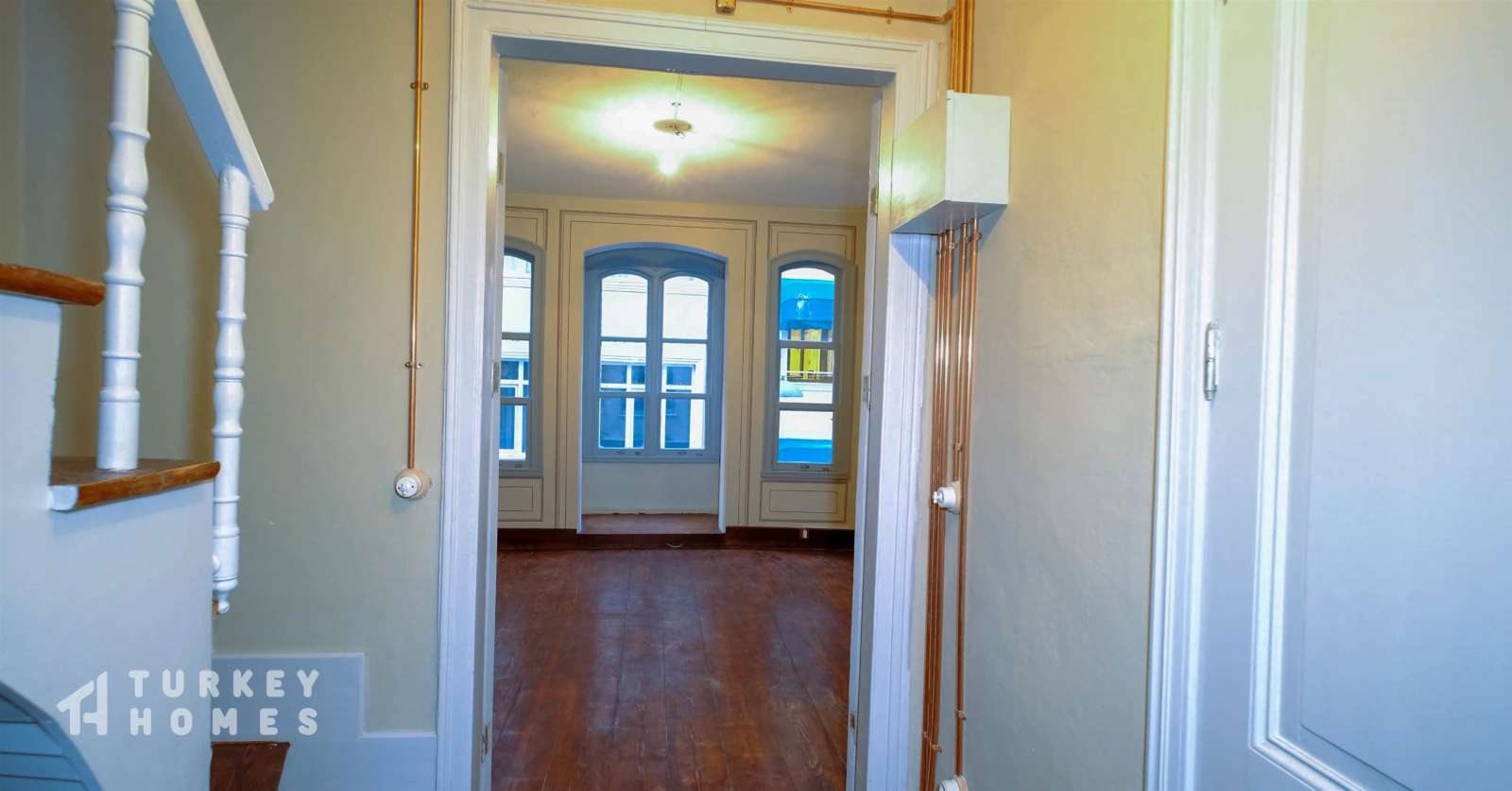 Renovated Property For Sale in Fatih, Istanbul - Looking into the room from the staircase