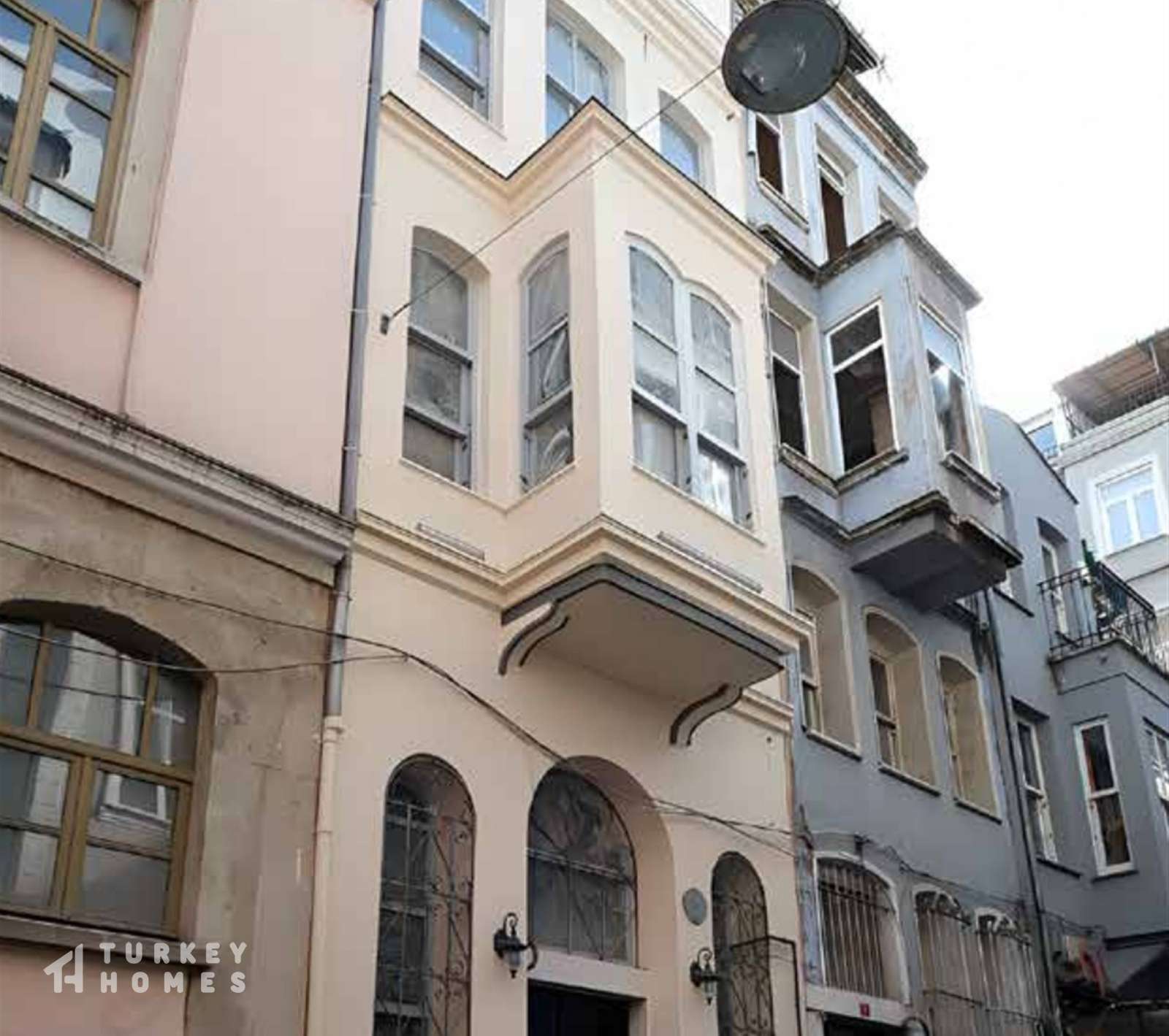 Renovated Property For Sale in Fatih, Istanbul - A great location property