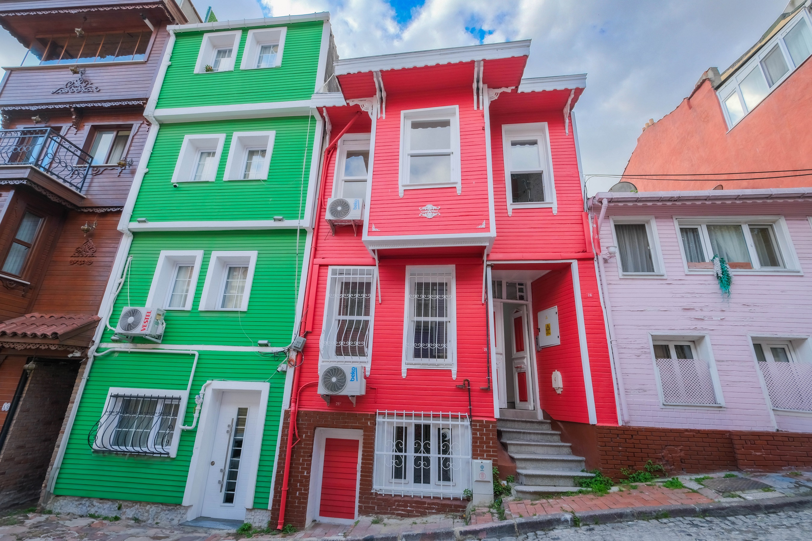 Entire Istanbul Building For Sale in Fatih, Istanbul - Colourful renovated building