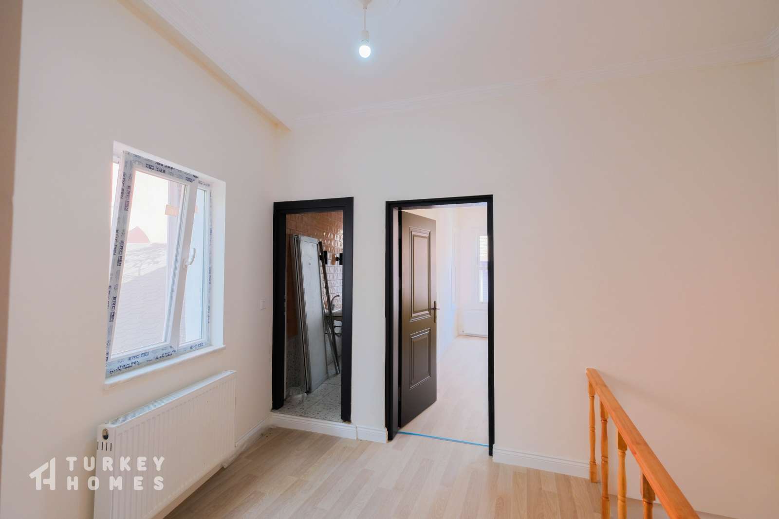 Entire Istanbul Building For Sale in Fatih, Istanbul - Upper floor in the duplex