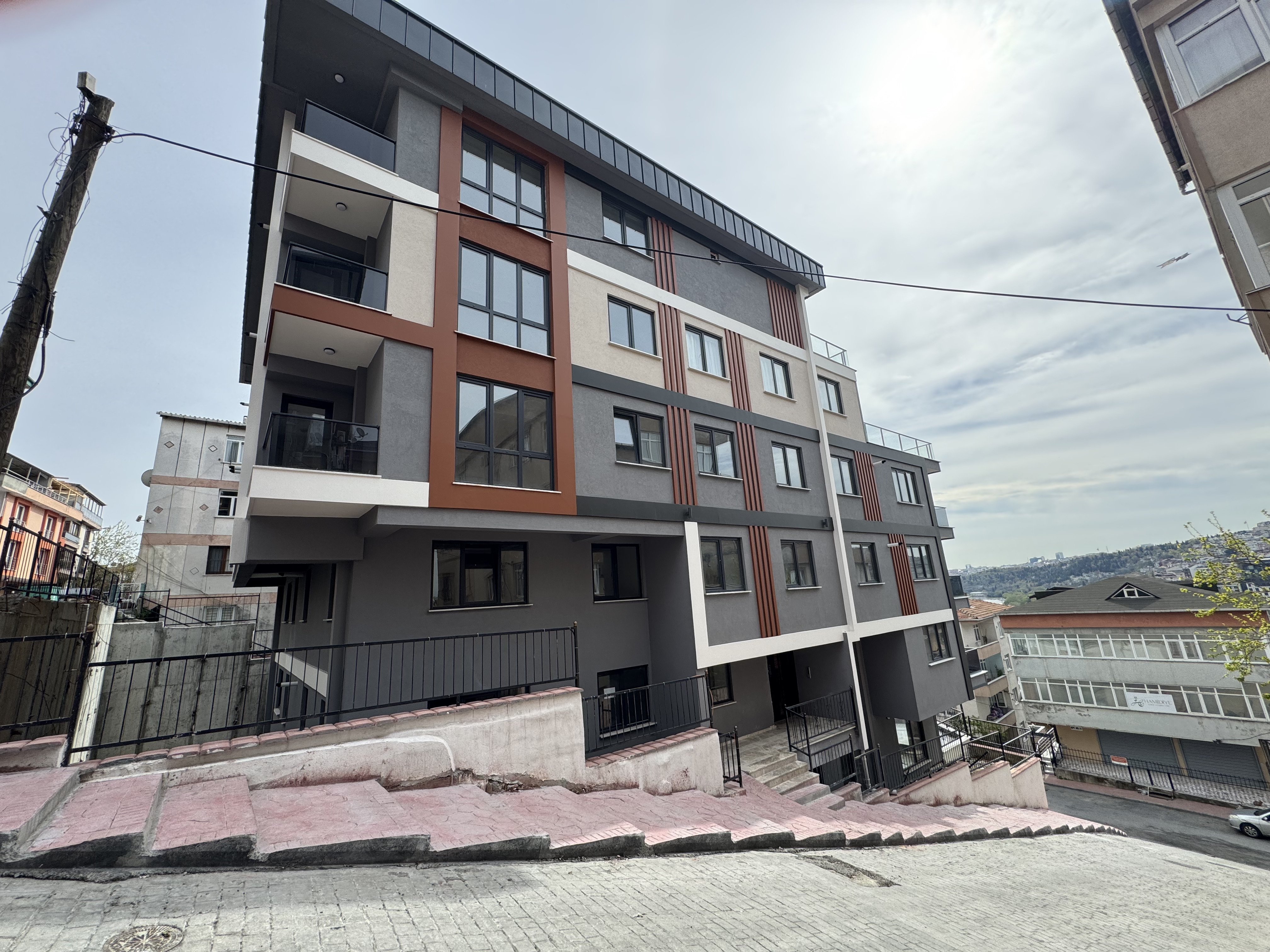 Sea View Property Investments In Istanbul For Sale - A modern complex of apartments