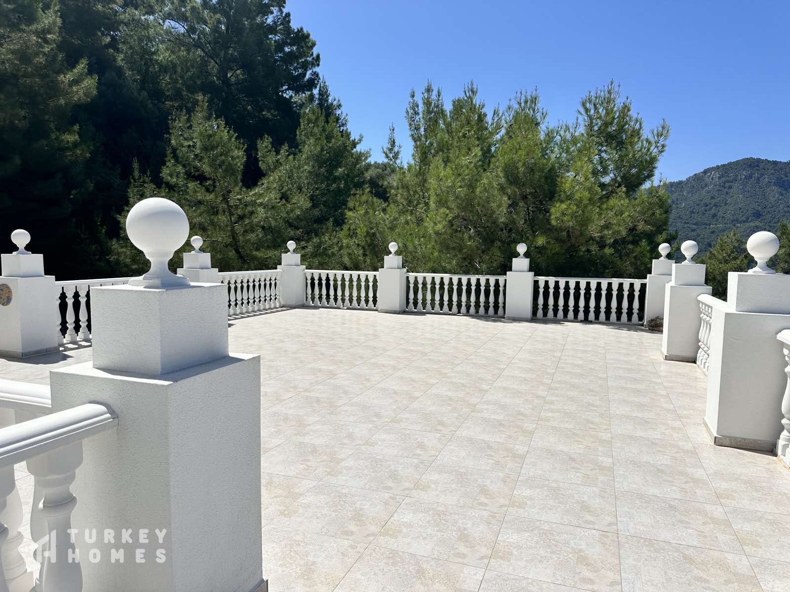 Majestic Villa & Estate For Sale Near Dalyan - Huge sun-drenched roof terrace