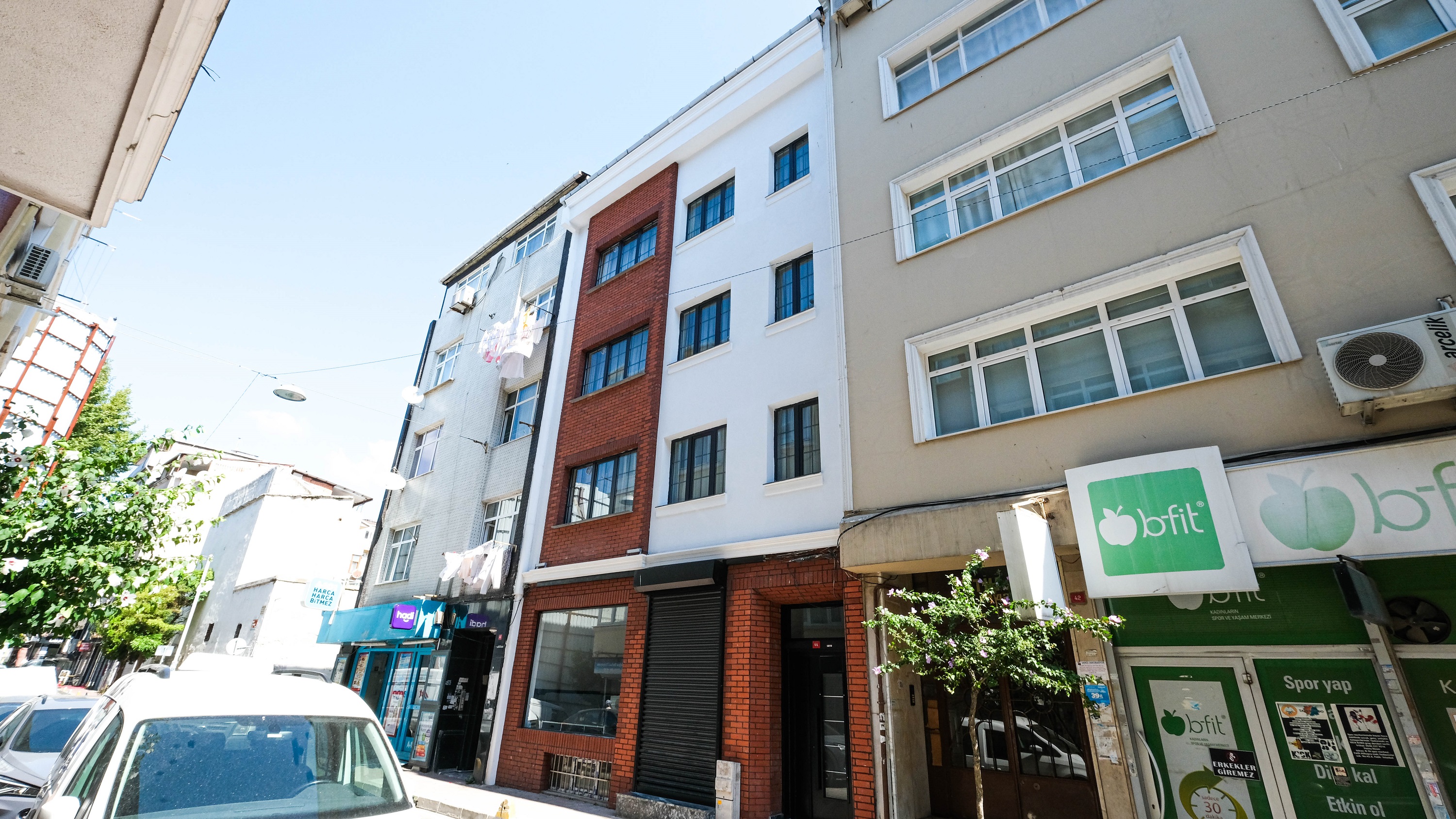 Renovated Building With Homes & A Shop Unit For Sale in Istanbul - Location of the building