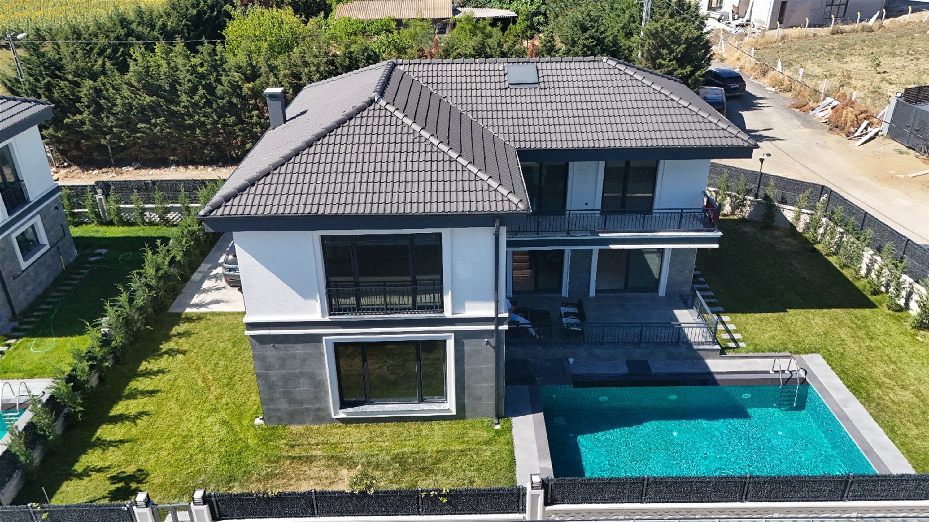 Sensational Istanbul Investment Property For Sale - Main view of the villa