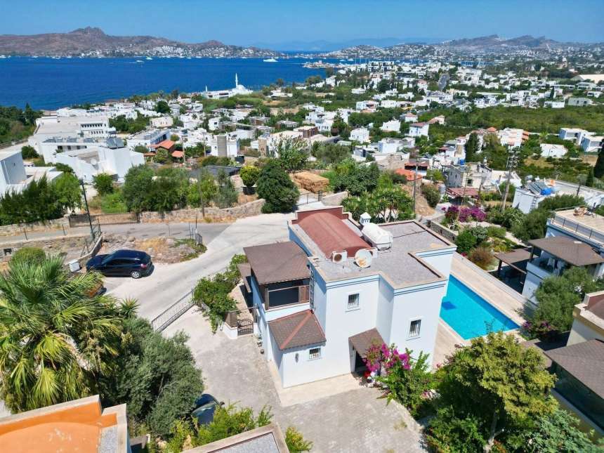 Bodrum Villa For Sale In Yalikavak Near The Marina & Beach - Close to the beach