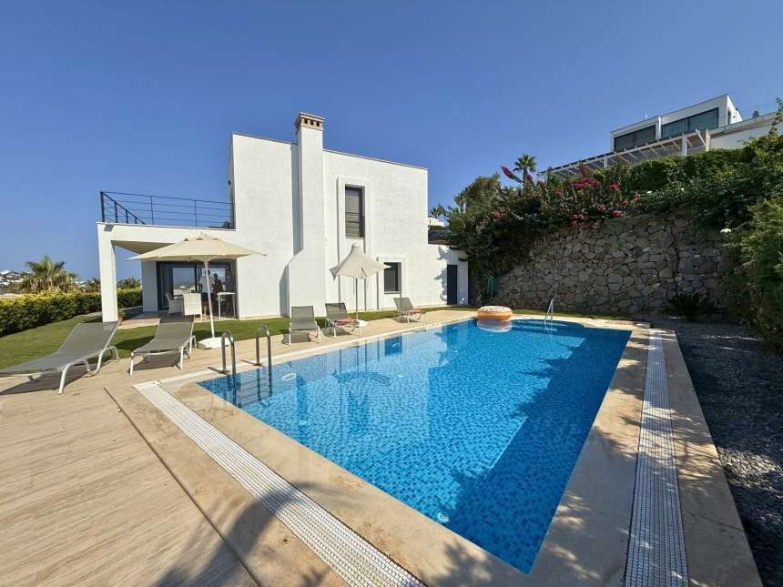 Panoramic Sea View Villa For Sale In Kadikalesi, Bodrum - Villa and private pool
