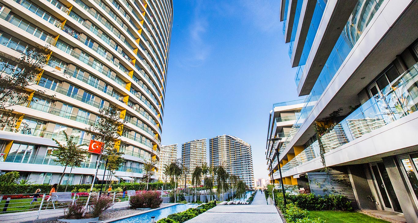 Fashionable Investment Flats, Istanbul Bagcilar - Large balconies