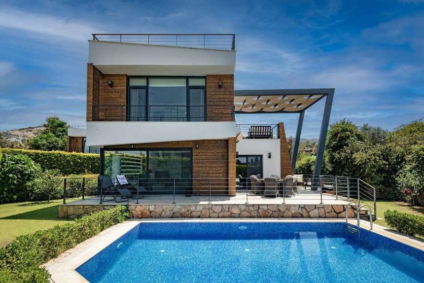 Breathtaking Villa With A Private Pool & Garden For Sale In Yalikavak - Modern villa and private pool