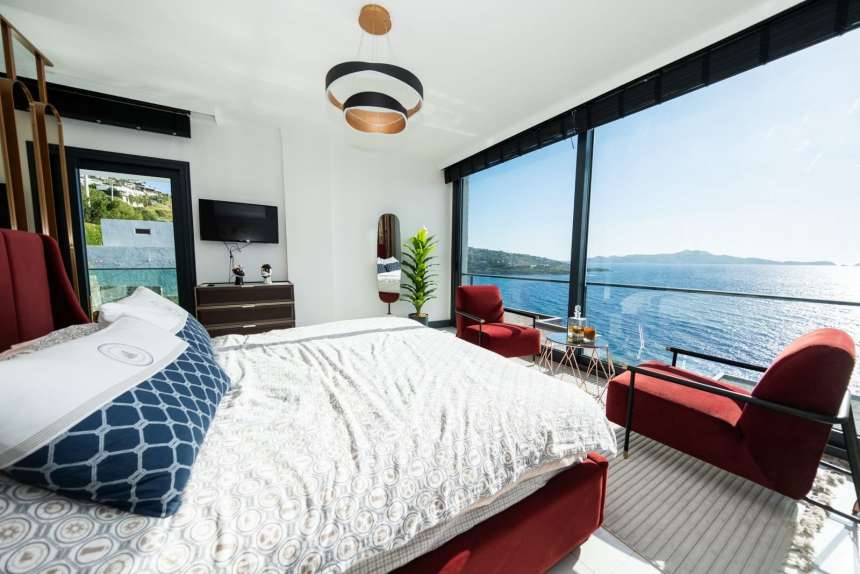 Prestigious Sea View Villa In Bodrum With A Private Garden For Sale - Stunning sea views